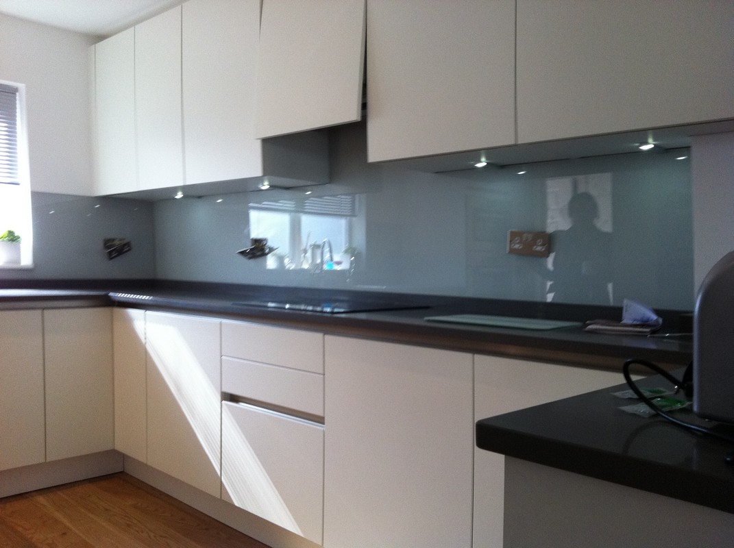 Grey glass kitchen splashback with LED lighting in Elephant & Castle
